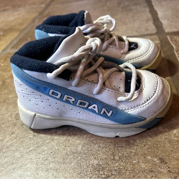 Michael Jordan Retro baby blue basketball shoes size 7.5c baby toddler - Picture 2 of 6